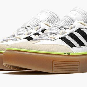 Ivy Park Supersleek 72